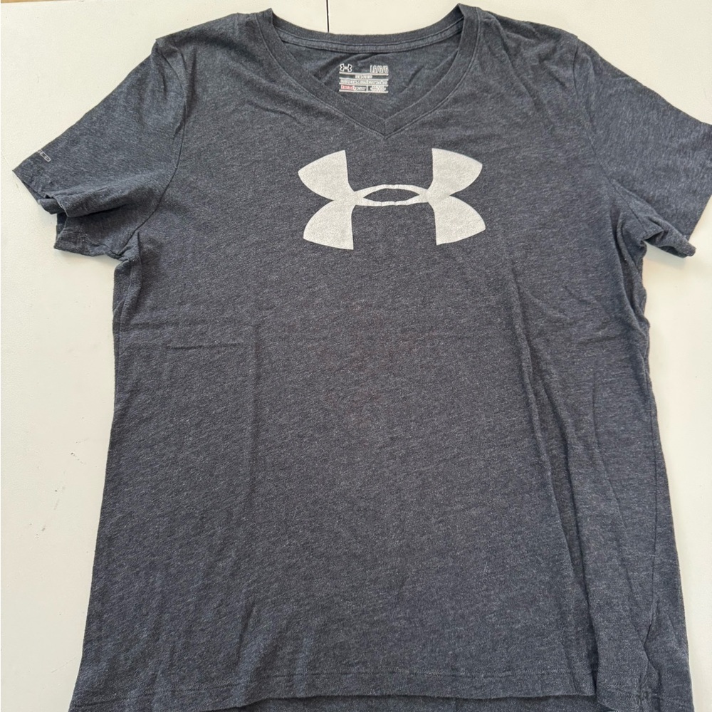 Under Armour Gray Short Sleeve Tee with Iconic Logo